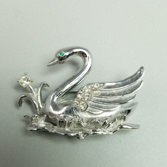 Vintage Coro Swan Brooch, Silver Tone Rhinestone Signed Pat Pend, Retro Estate - Picture 7 of 7